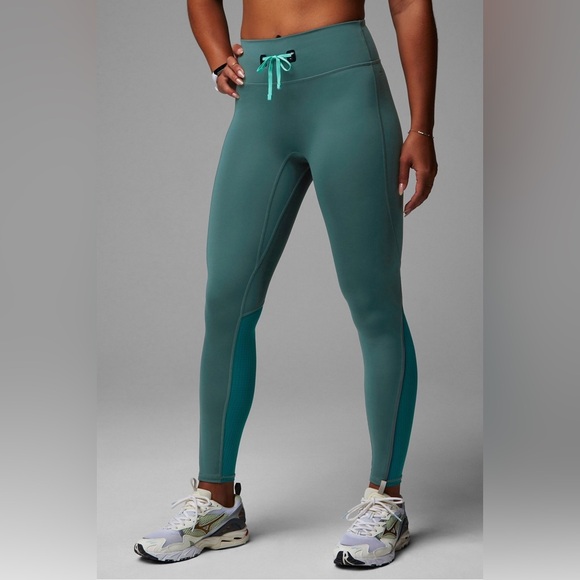 FABLETICS Storm Slate/Ocean Eyes Stride 9 High Waisted Legging - Picture 4 of 6